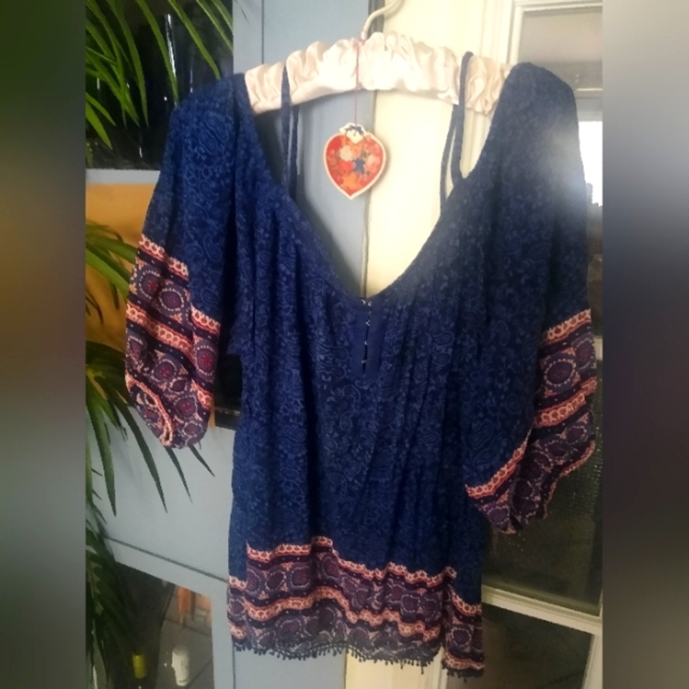 Women's tops